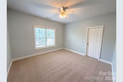 9721 Arlington Oaks Drive, Charlotte, NC 28227 - Photo 11