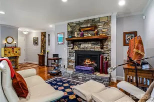 13 Ashley Rd, Asheville, NC 28805 - Photo 9