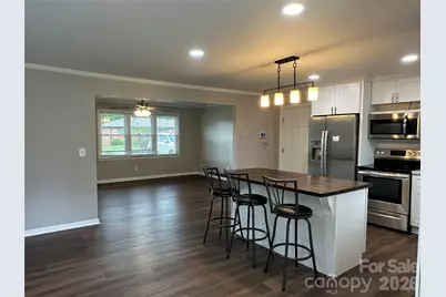 1807 Forest Hills Park SW, Lenoir, NC 28645 - Photo 3