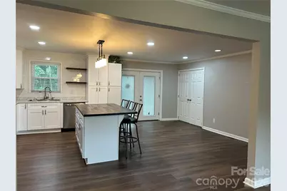 1807 Forest Hills Park SW, Lenoir, NC 28645 - Photo 5