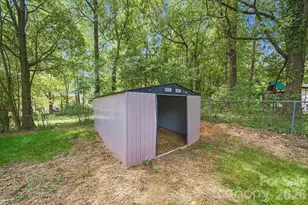 8114 Holly Hill Rd, Charlotte, NC 28227 - Photo 19