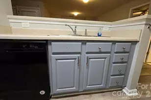 9811 Campus Walk Ln, Charlotte, NC 28262 - Photo 5