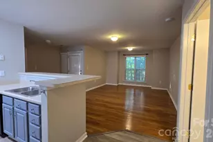 9811 Campus Walk Ln, Charlotte, NC 28262 - Photo 7
