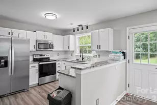 3320 Whitebridge Ln, Charlotte, NC 28262 - Photo 23