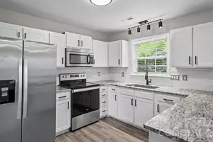 3320 Whitebridge Ln, Charlotte, NC 28262 - Photo 11