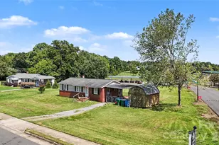 907 Lakeview Dr, Pineville, NC 28134 - Photo 3
