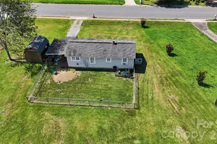 907 Lakeview Dr, Pineville, NC 28134 - Photo 11