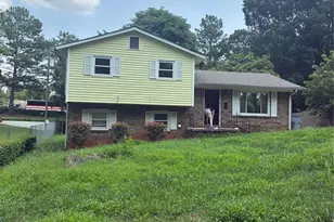 2334 Senior Dr, Charlotte, NC 28216 - Photo 1