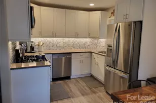 1338 Dresden Dr W, Charlotte, NC 28205 - Photo 5