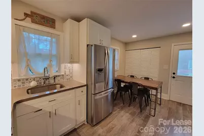 1338 Dresden Drive W, Charlotte, NC 28205 - Photo 3