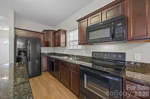 115 Lookout Point Pl, Mooresville, NC 28115 - Photo 23
