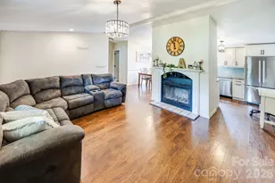 105 Short Meadow Dr, Candler, NC 28715 - Photo 5