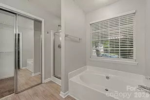 8722 Woodhill Manor Ct, Charlotte, NC 28215 - Photo 11