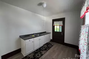 44 Ellis St, Marion, NC 28752 - Photo 15