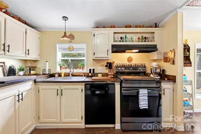 26 Sweet Briar Path Way, Hendersonville, NC 28792 - Photo 9