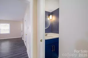 6810 Farmingdale Dr, Charlotte, NC 28212 - Photo 11