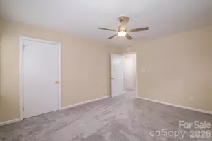 6810 Farmingdale Dr, Charlotte, NC 28212 - Photo 15
