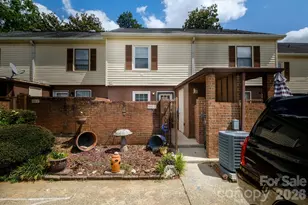 6810 Farmingdale Dr, Charlotte, NC 28212 - Photo 19
