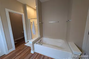 20207 Colony Point Ln, Cornelius, NC 28031 - Photo 17