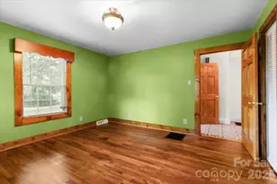 1751 W Nc 10 Hwy, Newton, NC 28658 - Photo 23