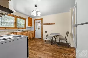 1751 W Nc 10 Hwy, Newton, NC 28658 - Photo 15