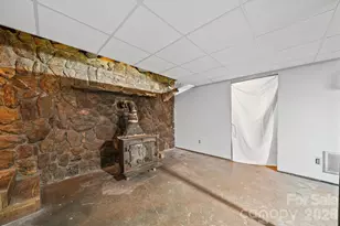 6643 Wards Gap Rd, Casar, NC 28020 - Photo 17