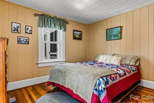 152 E Marshall St, Waynesville, NC 28786 - Photo 13