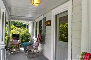 152 E Marshall St, Waynesville, NC 28786 - Photo 3