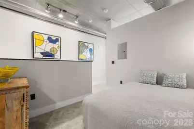 505 E 6th Street #915, Charlotte, NC 28202 - Photo 9