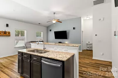 10014 Goose Landing Drive, Charlotte, NC 28269 - Photo 11