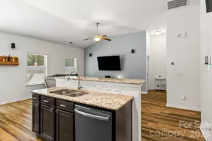 10014 Goose Landing Dr, Charlotte, NC 28269 - Photo 11
