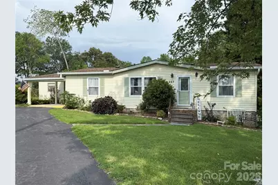 227 Cranbrook Circle, Hendersonville, NC 28792 - Photo 1