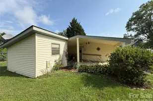 227 Cranbrook Cir, Hendersonville, NC 28792 - Photo 7