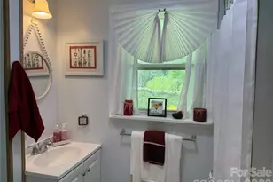 227 Cranbrook Cir, Hendersonville, NC 28792 - Photo 19