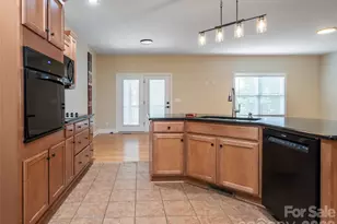 125 Craggy St, Black Mountain, NC 28711 - Photo 25