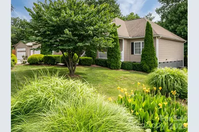 125 Craggy Street, Black Mountain, NC 28711 - Photo 3
