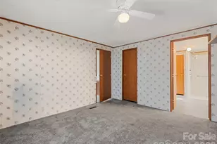 39 Spruce St, Waynesville, NC 28786 - Photo 13
