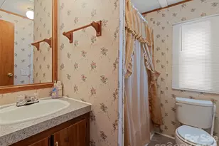 39 Spruce St, Waynesville, NC 28786 - Photo 17