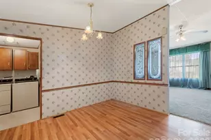 39 Spruce St, Waynesville, NC 28786 - Photo 11