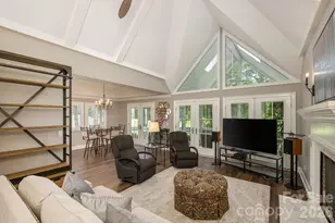128 Overlook Dr, Flat Rock, NC 28731 - Photo 5