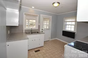 502 S Main St, Belmont, NC 28012 - Photo 3