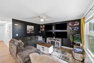 1003 Adams St, Statesville, NC 28677 - Photo 3