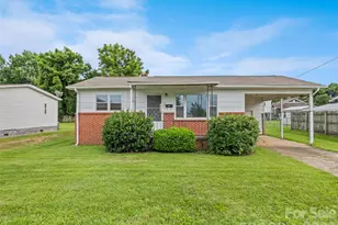57 Spruce St, Waynesville, NC 28786 - Photo 1
