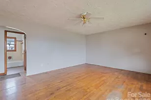 57 Spruce St, Waynesville, NC 28786 - Photo 5