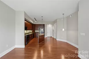 4625 Piedmont Row Dr, Charlotte, NC 28210 - Photo 11