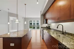 4625 Piedmont Row Dr, Charlotte, NC 28210 - Photo 7