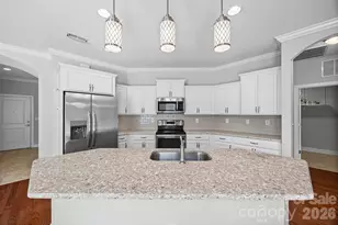 1140 Avalon Pl, Matthews, NC 28104 - Photo 3
