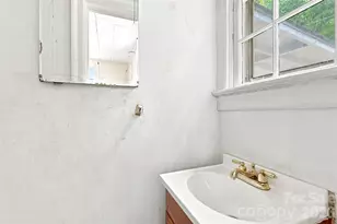 704 N Washington St, Shelby, NC 28150 - Photo 13