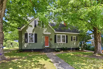 704 N Washington Street, Shelby, NC 28150 - Photo 1