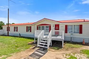 426 Salem Rd, Bennettsville, SC 29512 - Photo 1